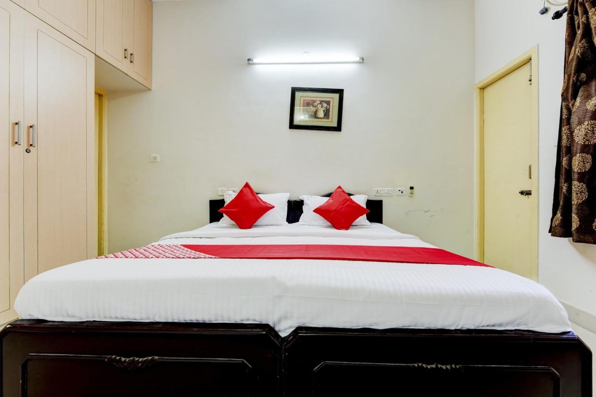 Hotel O J2 Service Apartment Chennai Esterno foto
